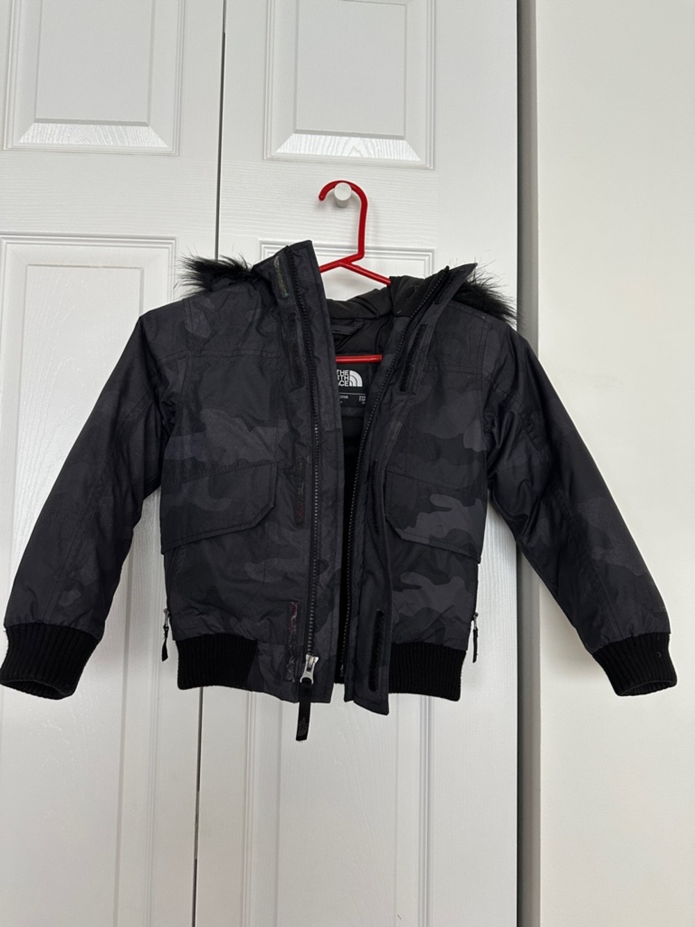 THE NORTH FACE BOYS GOTHAM JACKET URBAN GRAY CAMO SIZE XXS 5?